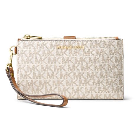 michael kors wristlet clearance.